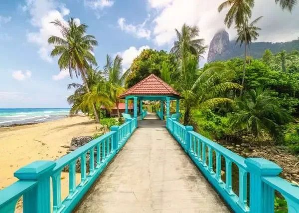 Ravensburger Farbenfrohe Brücke in Malaysia