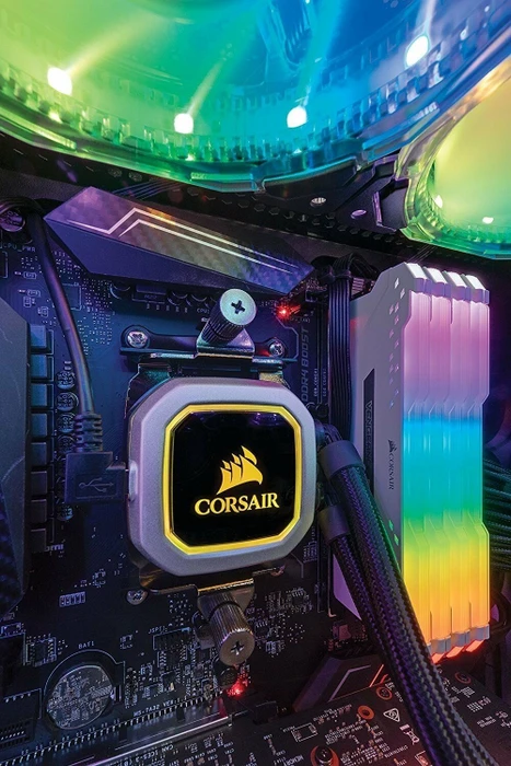 Corsair Vengeance RGB PRO weiß UDIMM 256GB Kit, DDR4-3200, CL16-20-20-38
