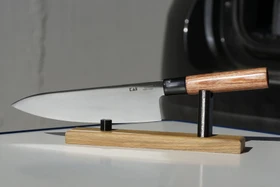 KAI Seki Magoroku RedWood Santokumesser 17cm