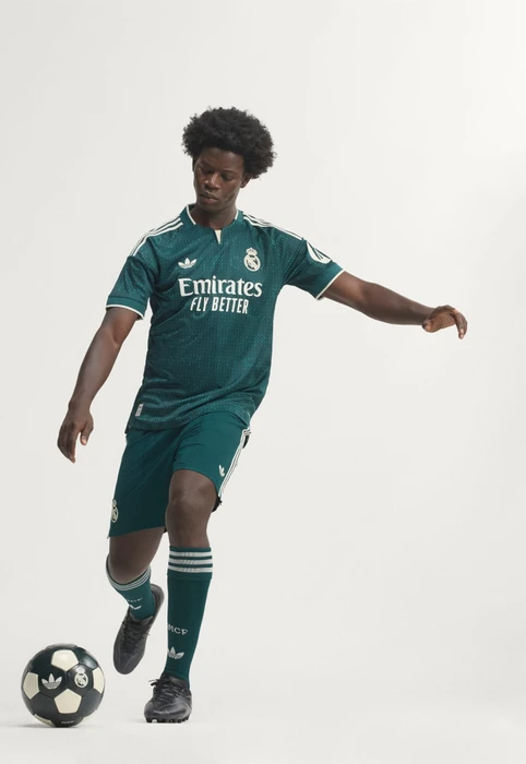 adidas Real Madrid Authentic 2026/2027 Auswärtstrikot kurzarm (Herren)