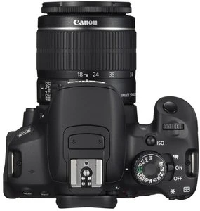 Canon EOS 650D mit Objektiv EF-S 18-55mm 3.5-5.6 IS II