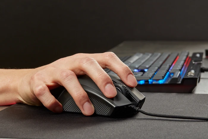 Corsair Ironclaw RGB, USB