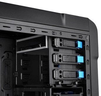 Thermaltake Chaser A31, Acrylfenster