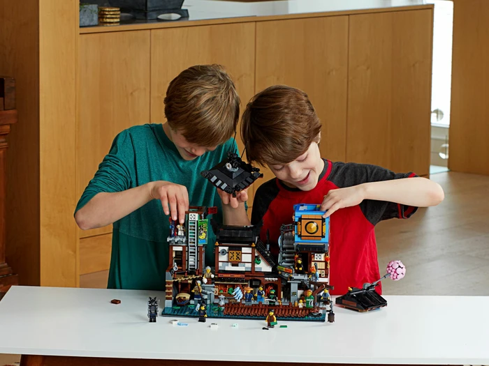 LEGO The Ninjago Movie - Ninjago City Hafen