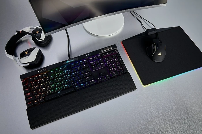 Corsair Strafe RGB MK.2, MX SILENT RGB RED, USB, IT