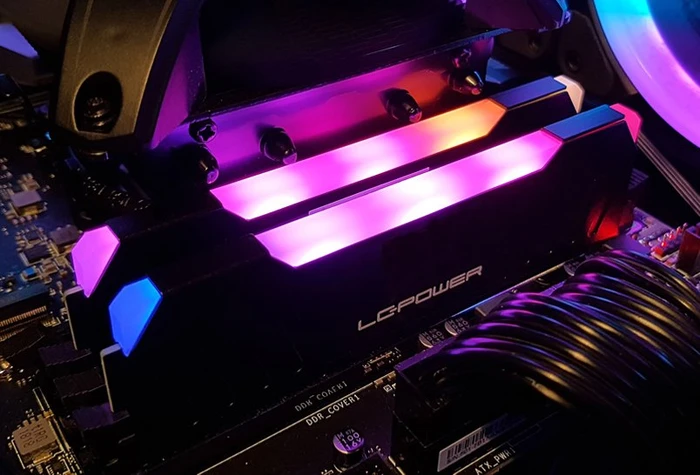 LC-Power LC-RAM RGB UDIMM 16GB Kit, DDR4-3600, CL18-20-20-40