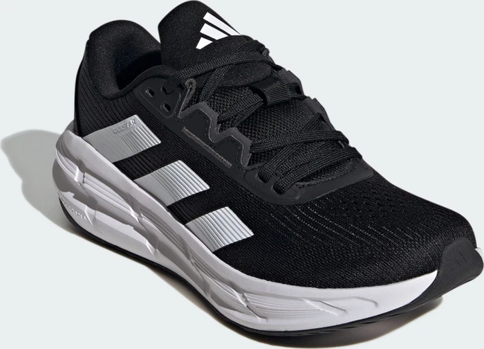 adidas Questar 3 core black/cloud white/carbon (Damen)