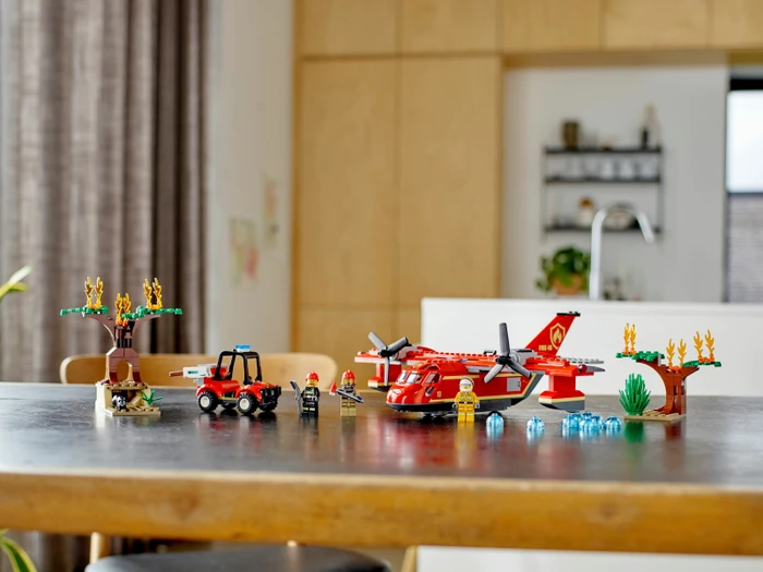 LEGO City Feuerwehr - Löschflugzeug der Feuerwehr
