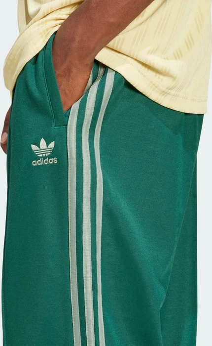 adidas Adicolor Baggy Fit Firebird Trainingshose lang collegiate green (Herren)