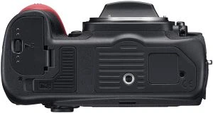 Nikon D300s mit Objektiv AF-S DX 18-200mm 3.5-5.6 G IF-ED VR