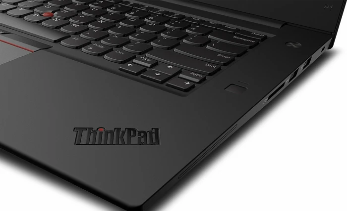 Lenovo ThinkPad P1, Core i7-8750H, 16GB RAM, 256GB SSD, Quadro P1000, DE