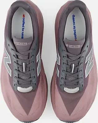New Balance FuelCell Rebel v5 magnet/pebble (Herren)