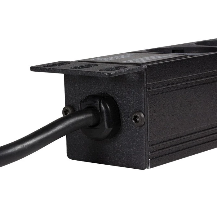 LogiLink Steckdosenleiste, 1HE, 9-fach, 230V, 2m