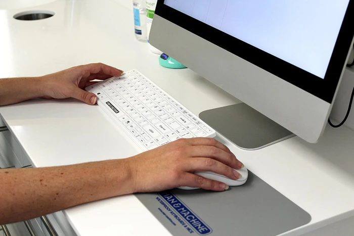Man & Machine C Mouse washable wireless, weiß, USB