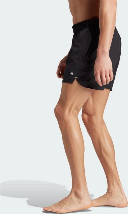 adidas Versatile Badeshorts black/lucid lemon (Herren)