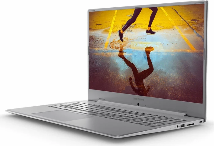 Medion Akoya S17403, Core i5-10210U, 8GB RAM, 512GB SSD, DE