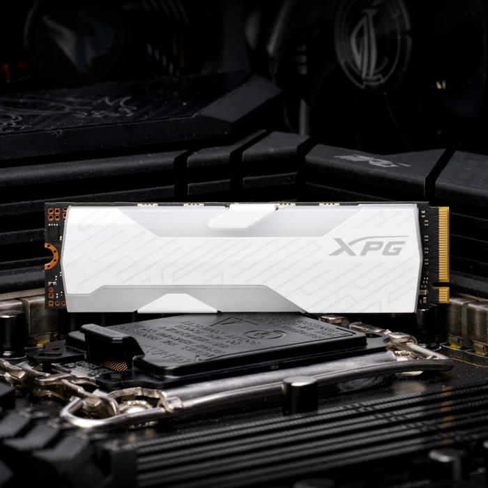 ADATA XPG Spectrix S65G 1TB, M.2 2280 / M-Key / PCIe 4.0 x4, Kühlkörper