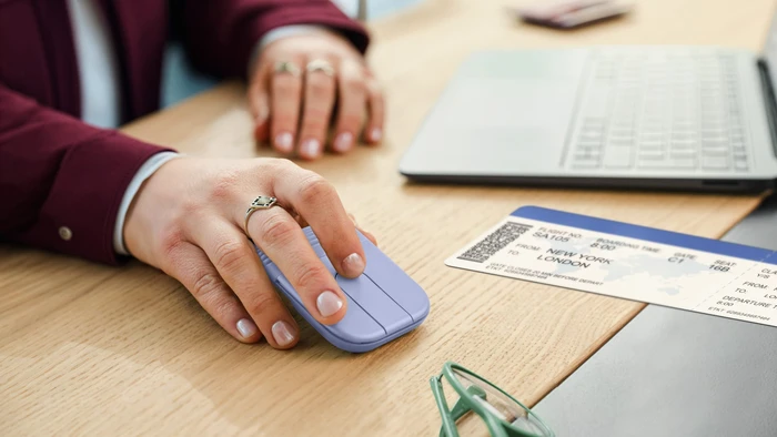 Logitech Mobi Fold Ultra-portable Wireless Mouse Lilac, violett, Logi Bolt, USB/Bluetooth