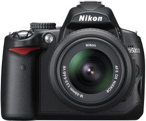 Nikon D5000 mit Objektiv AF-S DX 18-105mm 3.5-5.6 G ED VR und AF-S 70-300mm 4.5-5.6 G IF-ED VR