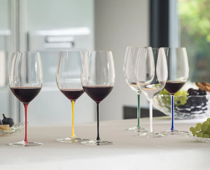 Riedel Fatto A Mano Cabernet/Merlot Rotweinglas schwarz