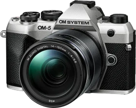 OM System OM-5 Mark II silber mit Objektiv M.Zuiko digital ED 14-150mm 4.0-5.6 II