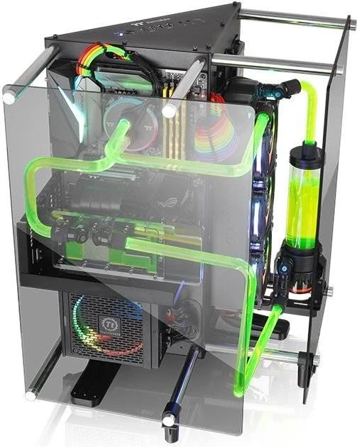 Thermaltake Core P90, schwarz, Glasfenster