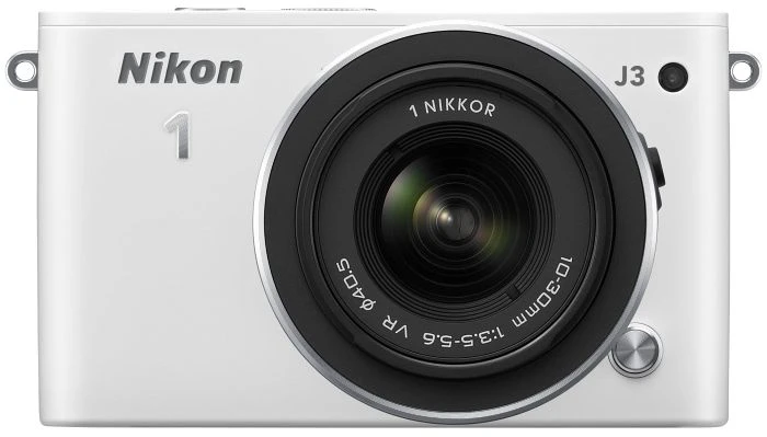 Nikon 1 J3 weiß mit Objektiv 1 NIKKOR 10-30mm 3.5-5.6 VR