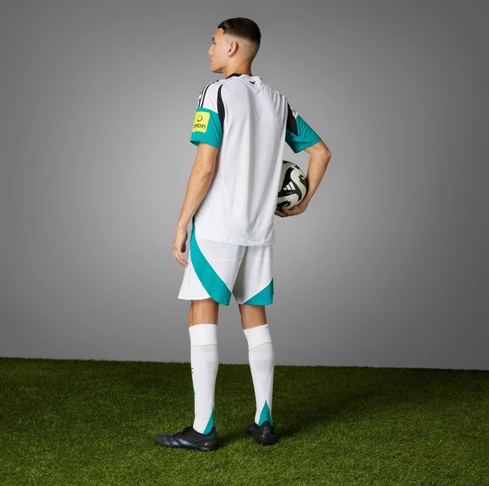 adidas Newcastle United FC Authentic 2024/2025 Ausweichtrikot white/eqt green (Herren)