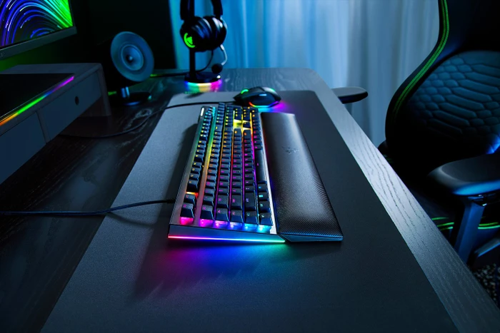Razer BlackWidow V4, Razer GREEN Clicky Gen-3, USB, US