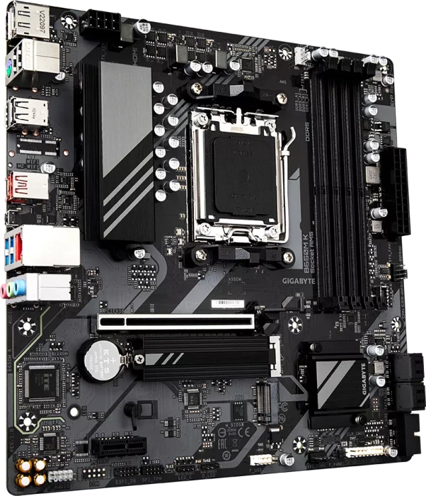 GIGABYTE B650M K (AMD AM5)