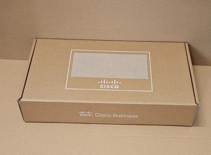 Cisco Business 250 Desktop Gigabit Smart Switch, 8x RJ-45, 2x RJ-45/SFP, 67W PoE+