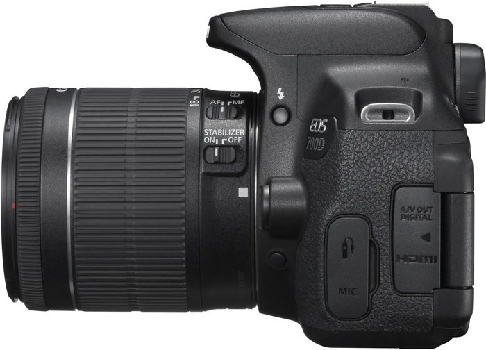Canon EOS 700D mit Objektiv EF-S 18-55mm 3.5-5.6 IS STM