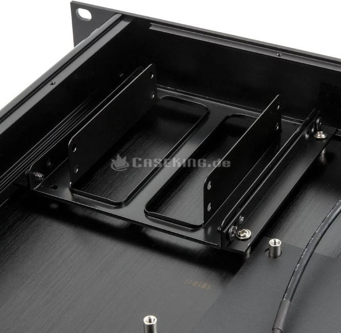 Akasa Galileo TU3 Fanless OEM, mit Rackmount-Frontblende, 1HE