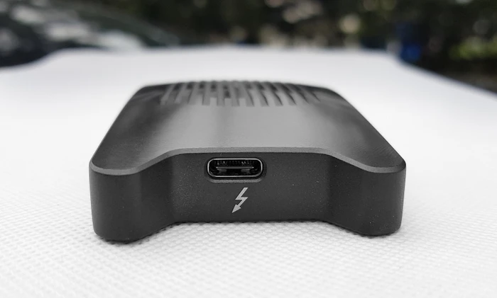 unibos Portable SSD x4 Storage Box, Thunderbolt 3 / USB-C 3.1