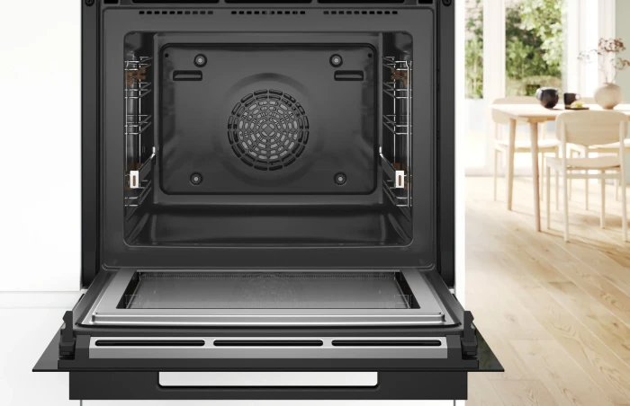 Bosch Serie 8 HNG978NB1 Backofen mit Mikrowelle und Dampfunterstützung