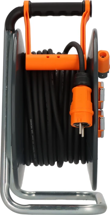 Brennenstuhl professionalLINE SteelCore Kabeltrommel, Schuko auf 4x Schuko, 33m, IP44, H07RN-F 3G1,5