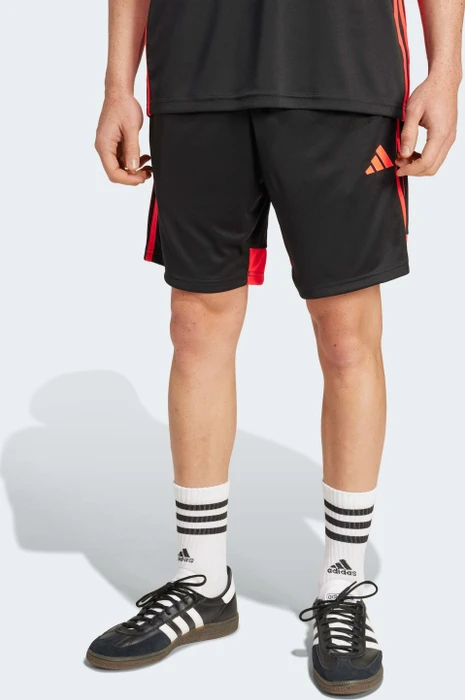 adidas Tiro 25 Essentials Trainingshose kurz black/lucid red (Herren)