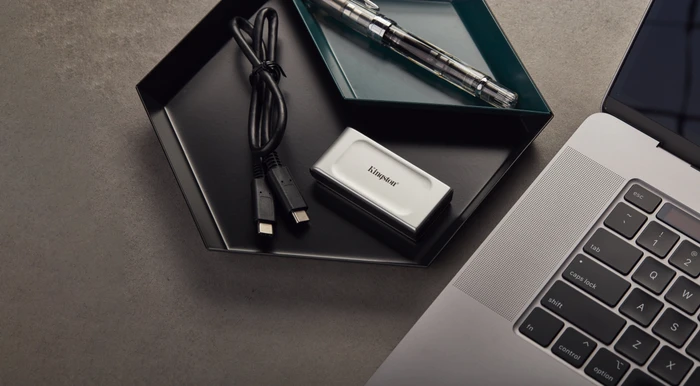 Kingston XS2000 Portable SSD, 2TB, USB-C 3.2