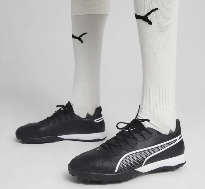 Puma King PRO TT puma black/puma white (Damen)