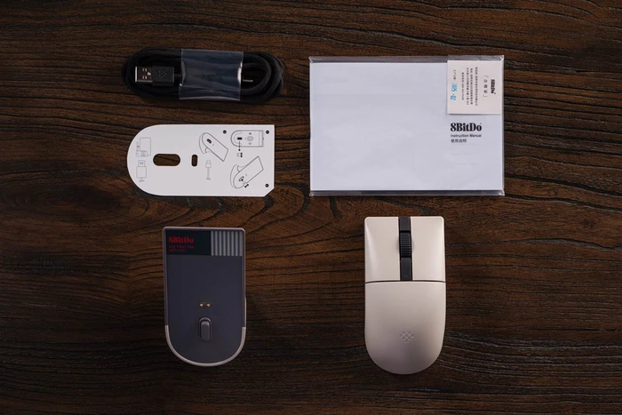 8BitDo Retro R8 Mouse mit Ladestation, N Edition, grau/rot, USB/Bluetooth