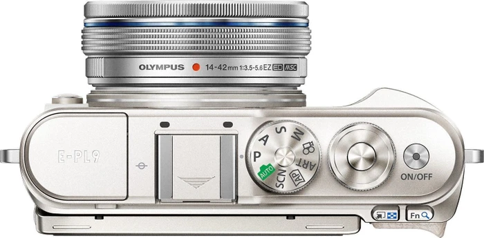 Olympus PEN E-PL9 weiß mit Objektiv M.Zuiko digital ED 14-42mm 3.5-5.6 EZ