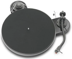 Pro-Ject RPM 1.3 Genie schwarz (mit Tonabnehmer Ortofon 2M Red)