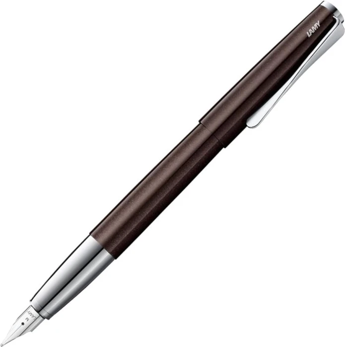 Lamy studio dark brown, rechte Hand, fein