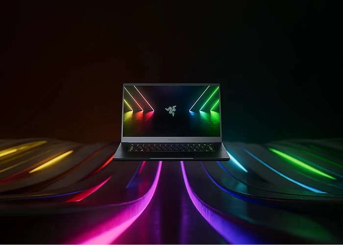 Razer Blade 15 (Early 2022) - QHD/240Hz, Core i9-12900H, 16GB RAM, 1TB SSD, GeForce RTX 3070 Ti, DE
