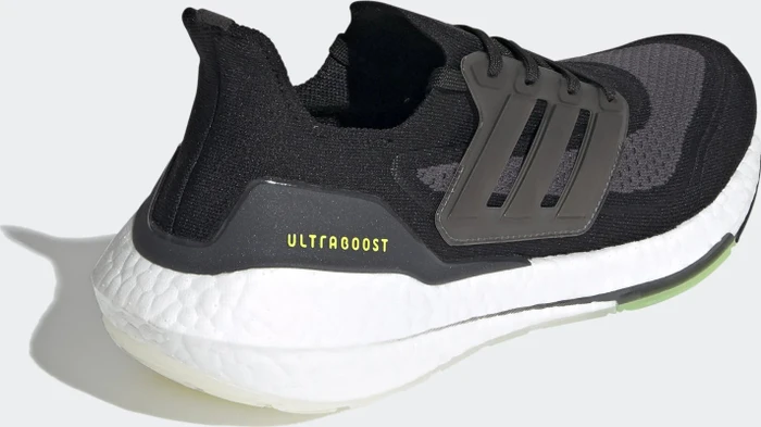 adidas Ultraboost 21 core black/silver metallic/solar yellow (Herren)