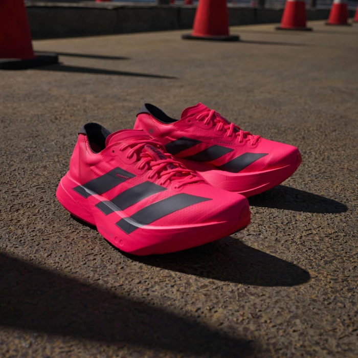 adidas Adizero Adios Pro 4 luci/core black (Damen)