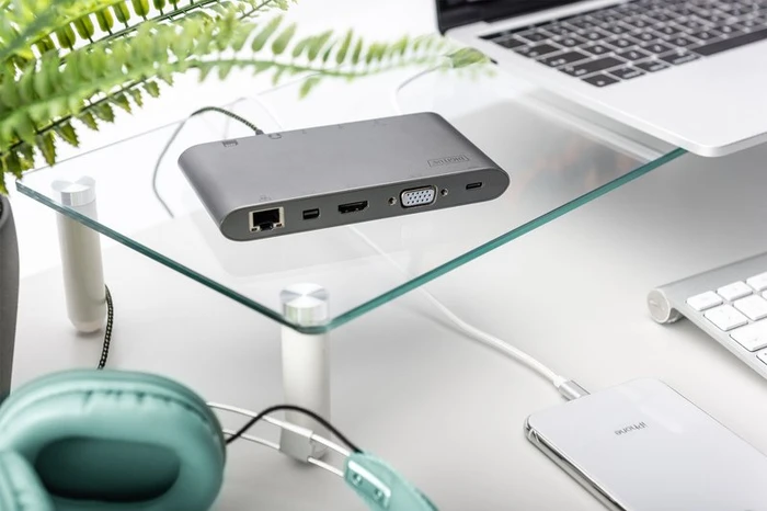 Digitus Universal Docking Station grau, Multiport, USB-Hub, Dual-Slot-Cardreader, USB-C 3.0 [Stecker]