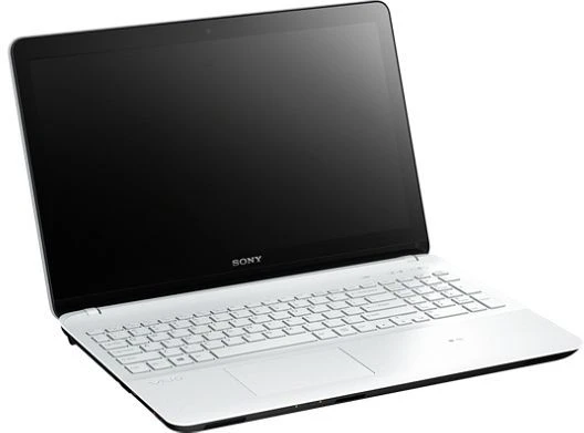 Sony Vaio Fit 15E, weiß, Pentium 987, 4GB RAM, 500GB HDD, GeForce GT 740M, DE