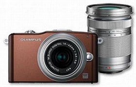 Olympus PEN E-PM1 braun mit Objektiv M.Zuiko digital 14-42mm 3.5-5.6 II und M.Zuiko digital ED 40-150mm 4.0-5.6