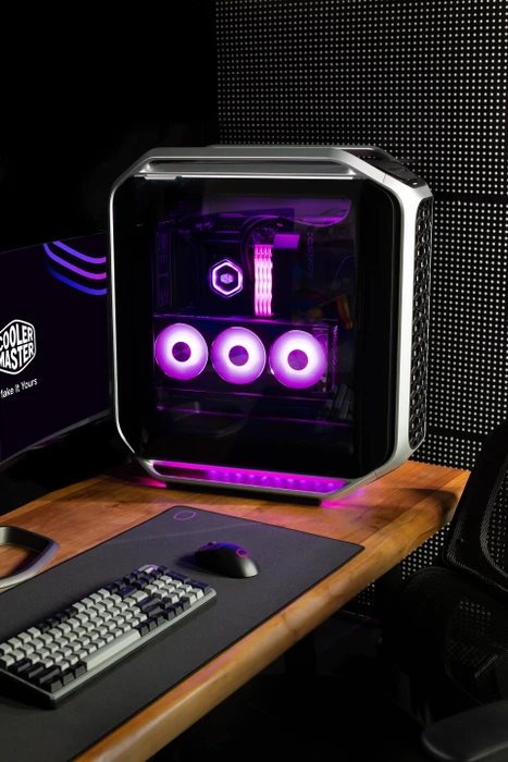 Cooler Master Cosmos Alpha, Glasfenster